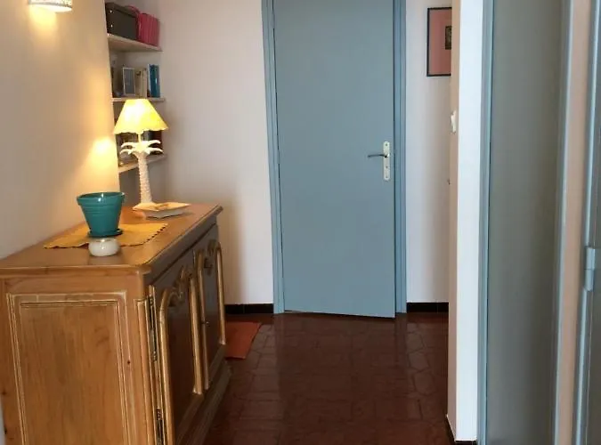 Simone