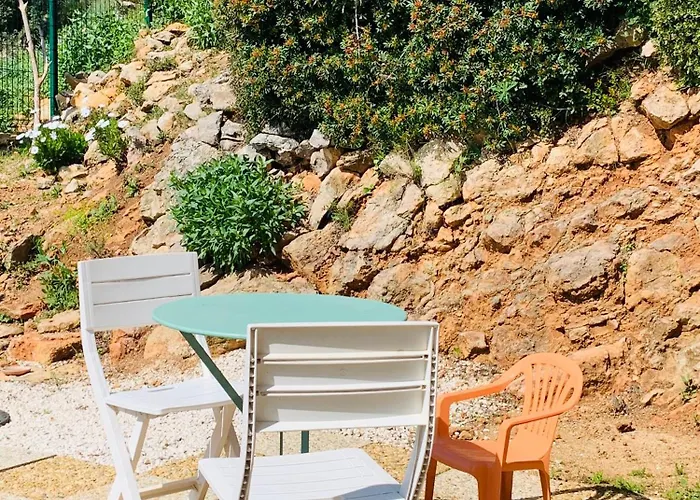 Simone 카르쿠에이란느